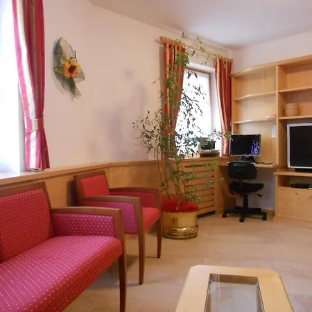 Apartment Garni Manuela